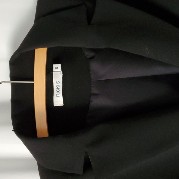 Rickis Long Structured Black Blazer EUC - Picture 2 of 7
